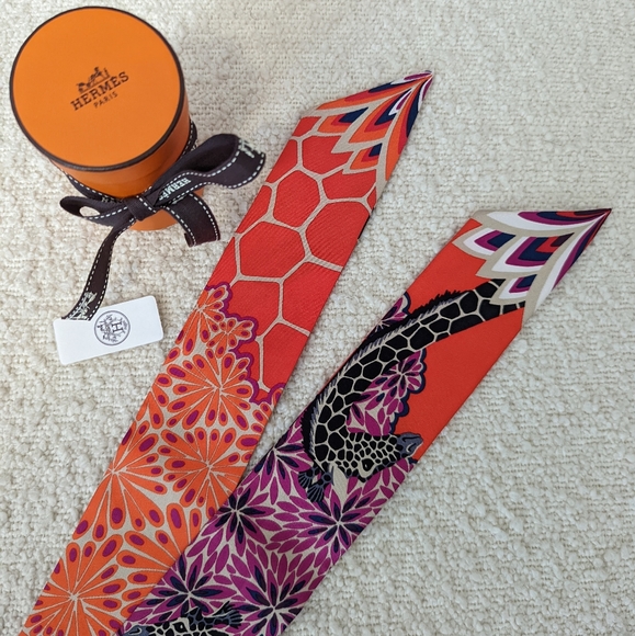 Authentic Hermes Silk Twilly - Picture 6 of 11